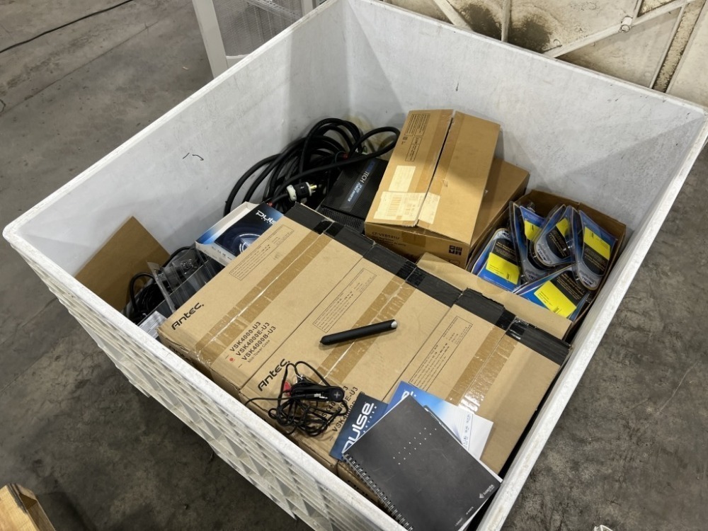 Exel Tech XP 600 Power Inverter | J. Stout Auction