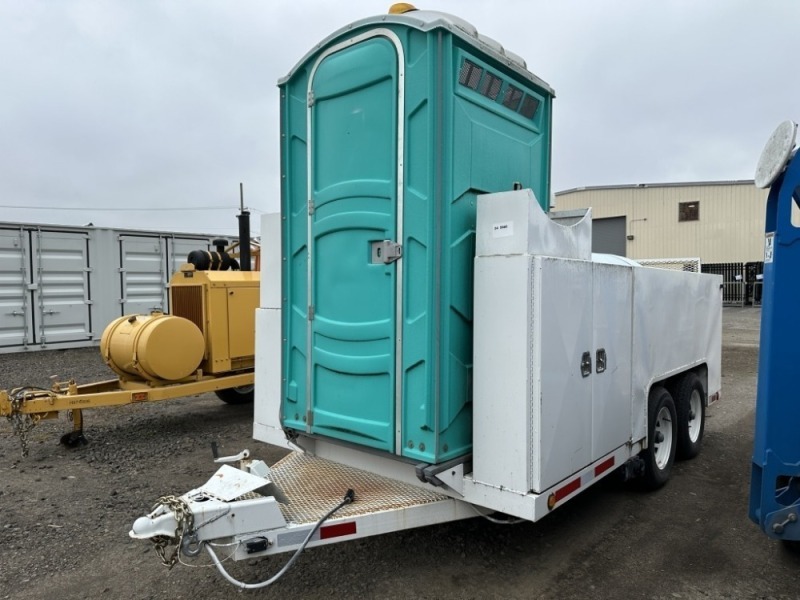 2002 Tandem Axle Porta Pot-Water Trailer