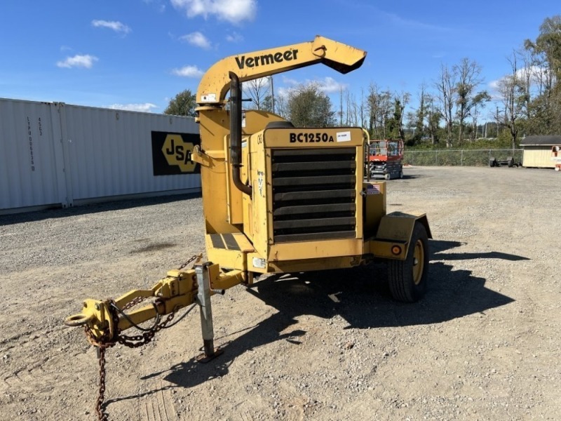 2001 Vermeer BC1250A Towable Chipper