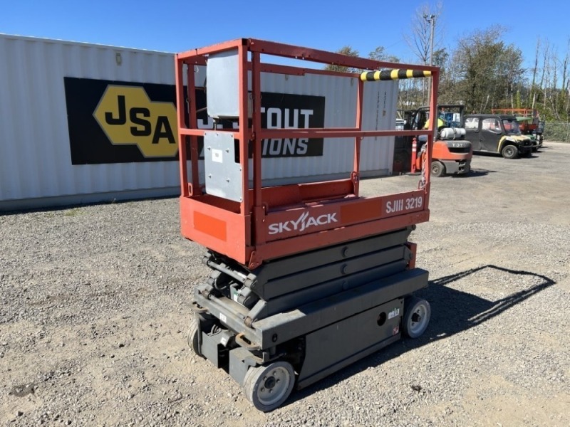 Skyjack SJIII 3219 Scissor Lift