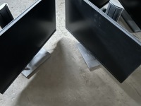 Dell Monitors Qty: 6