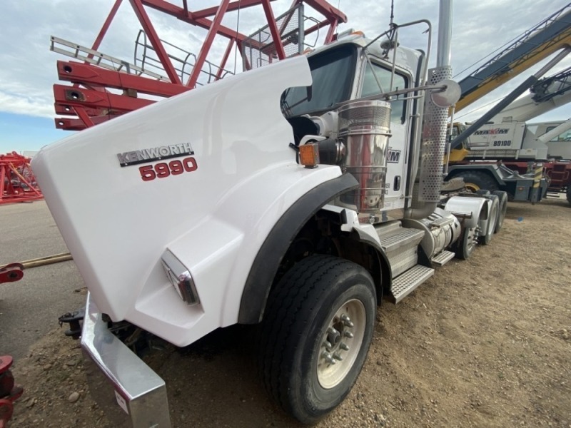 2012 Kenworth T880 Tri-Axle Sleeper Truck Tractor