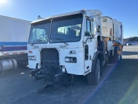 2013 Peterbilt 320 T/A Garbage Truck