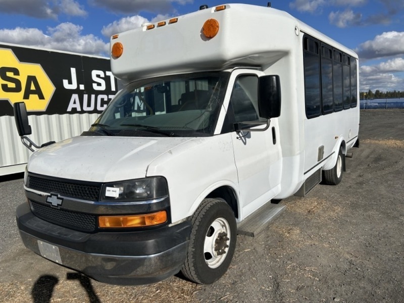 2015 Chevrolet Express Paratransit Bus