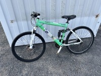 Genesis V2100 Mountain Bike