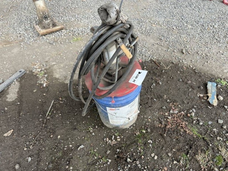 Oil/Grease Pump