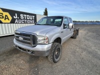 2007 Ford F350 XLT SD Crew Cab 4X4 Flatbed Truck