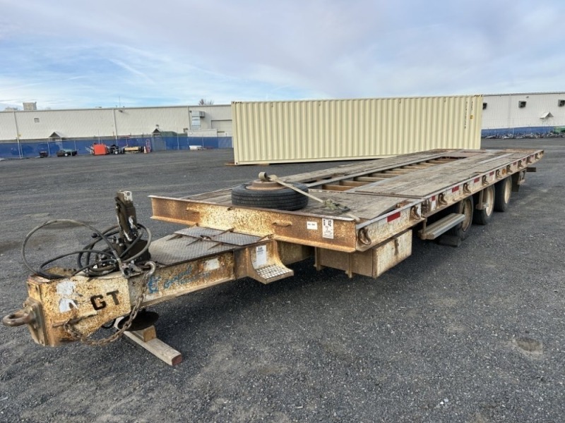 2005 General Trailer Tri-Axle Equipment Trailer