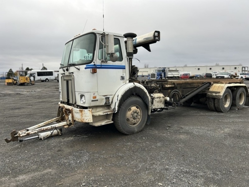 2003 Autocar Xpeditor Roll Off Truck