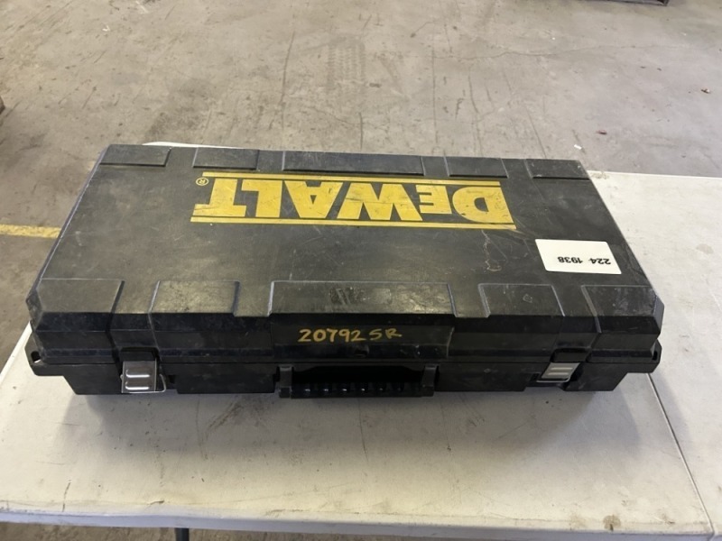 DeWalt D25941K Demolition Hammer