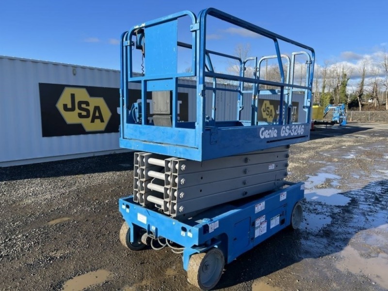 2014 Genie GS-3246 Scissor Lift