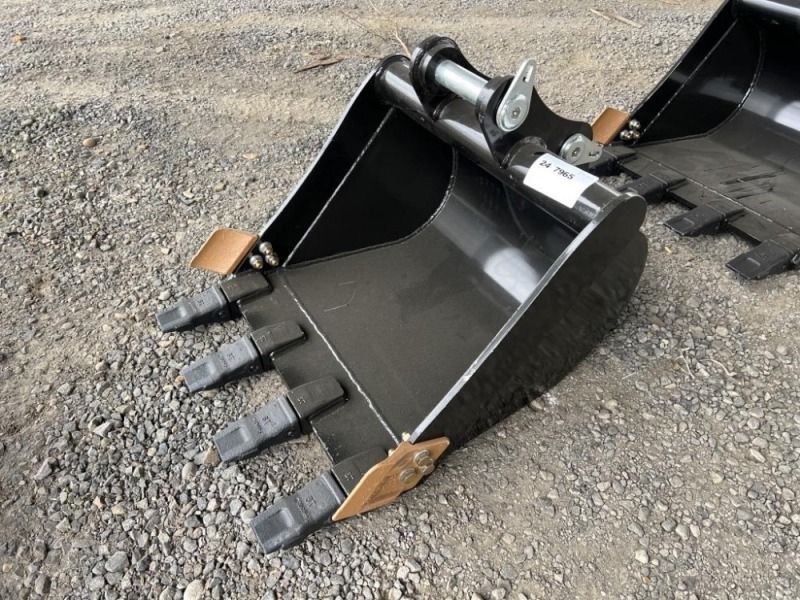 24" Dig Bucket