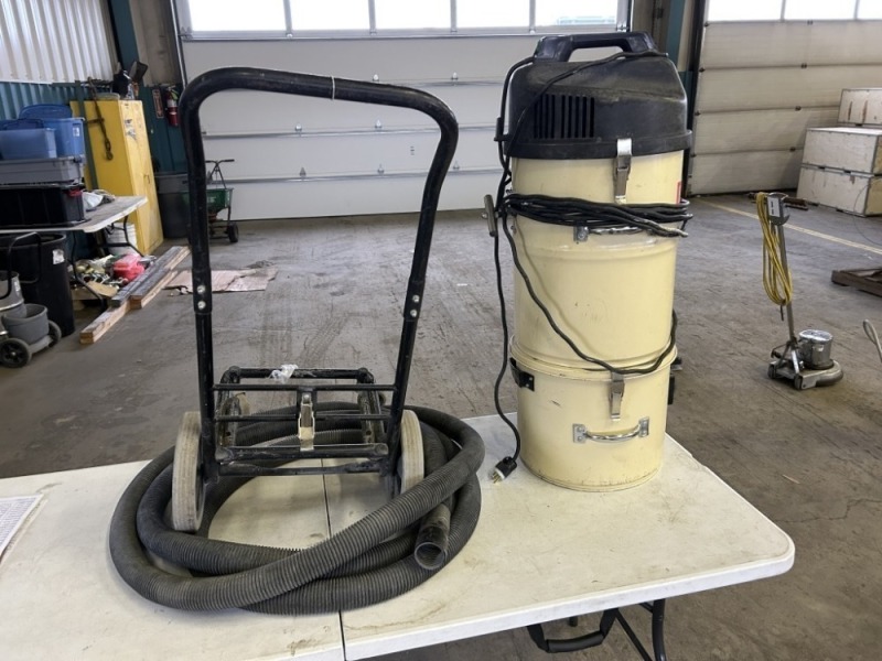 EDCO Vac-160 Concrete Dust Vacuum