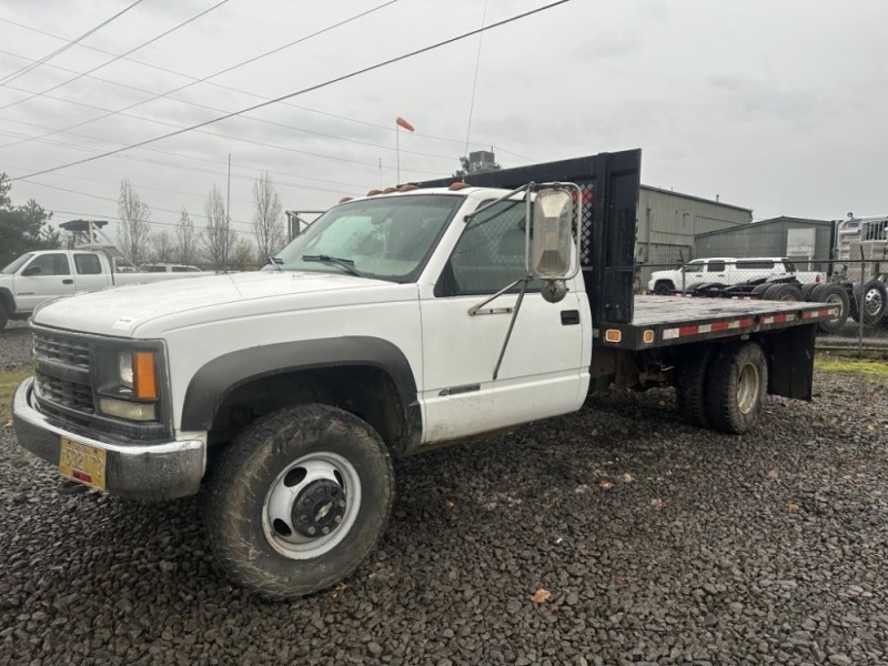 2000 Chevrolet 3500 Flatbed Truck