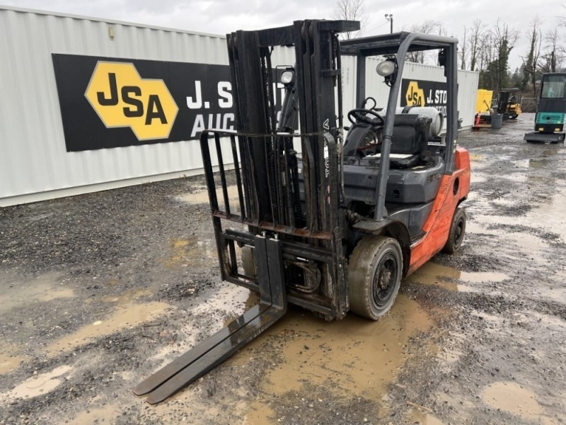 2014 Toyota 8FGU25 Forklift