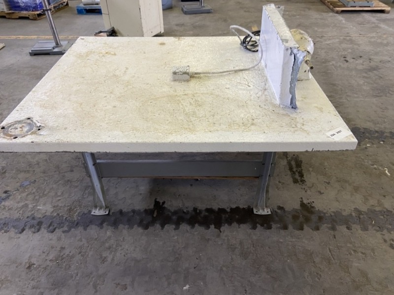 Buffing Table