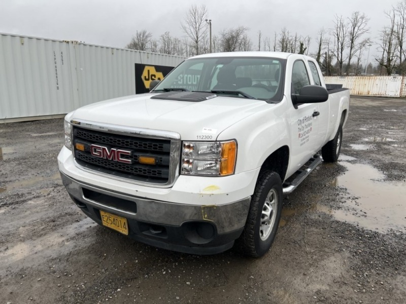 2011 GMC Sierra 2500 Extended Cab 4X4 Pickup