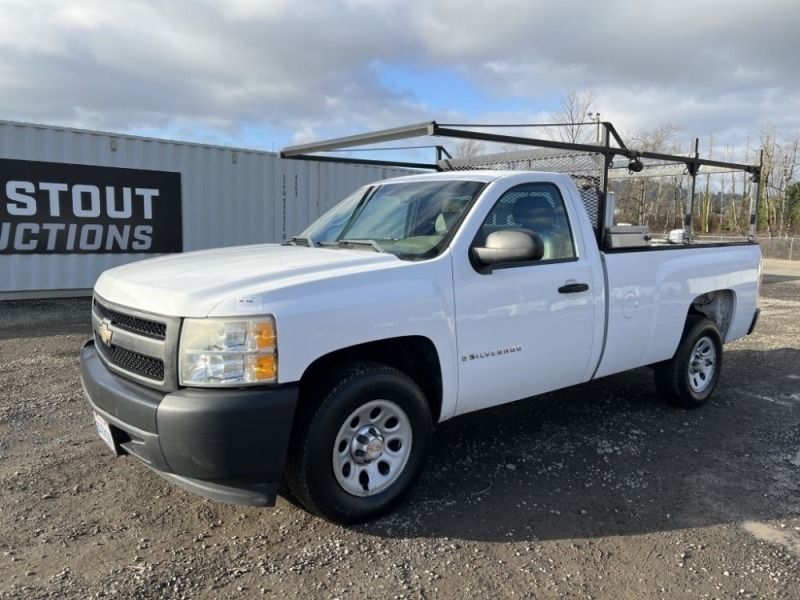 2008 Chevrolet Silverado LS 1/2 Ton Pickup