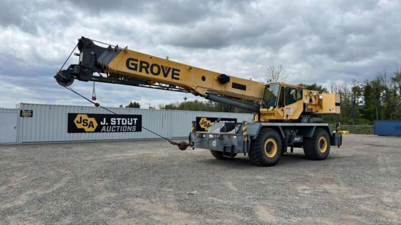 Grove RT600E Rough Terrain Crane