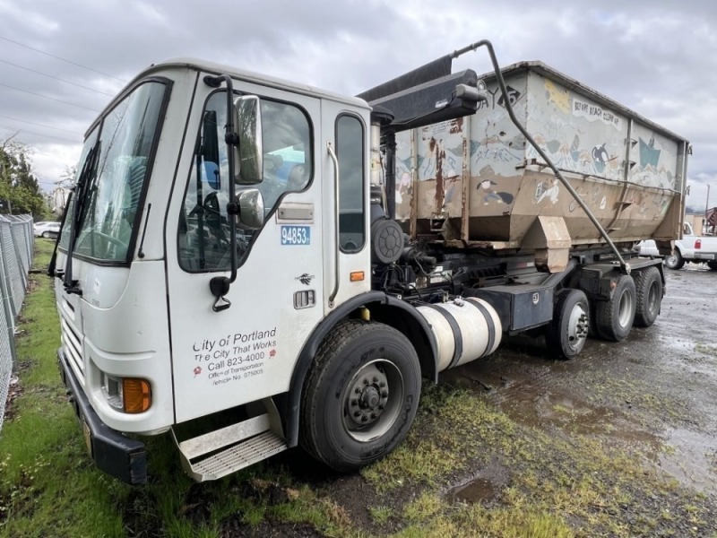 2007 American LaFrance Condor Roll Off Truck