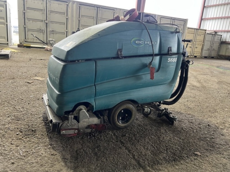 Tennant 5680 Walk-Behind Floor Scrubber