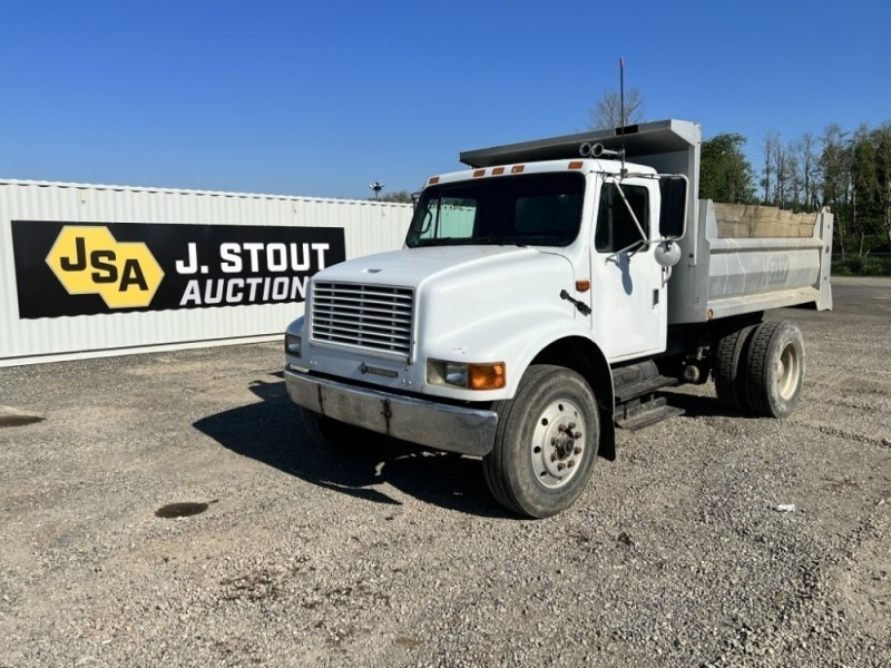 1994 International 4900 S/A Dump Truck