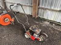 Troy-Bilt TB554 Edger