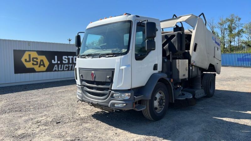 K370 2016 Kenworth K370 Sweeper Truck | J. Stout Auction
