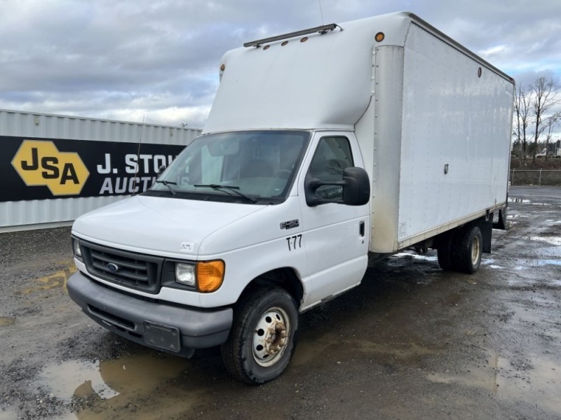 2005 Ford E450 Box Truck