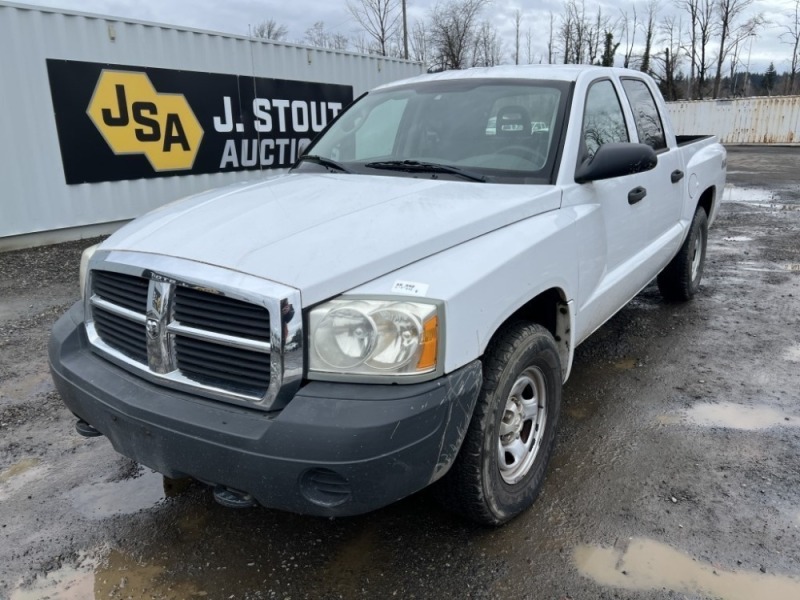 2005 Dodge Dakota Crew Cab 4X4 Pickup