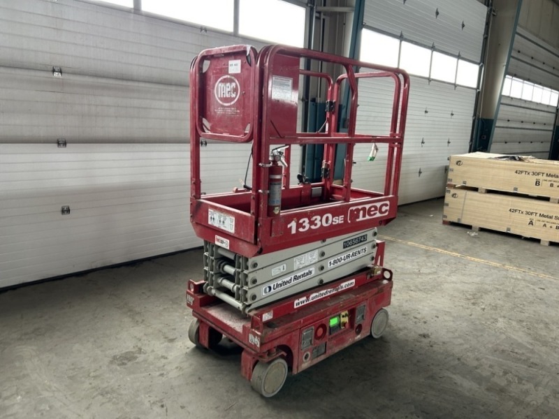 2017 MEC 1330SE Scissor Lift