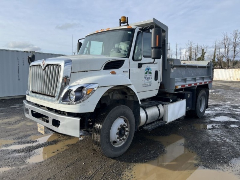 2013 International 7500 S/A Dump Truck