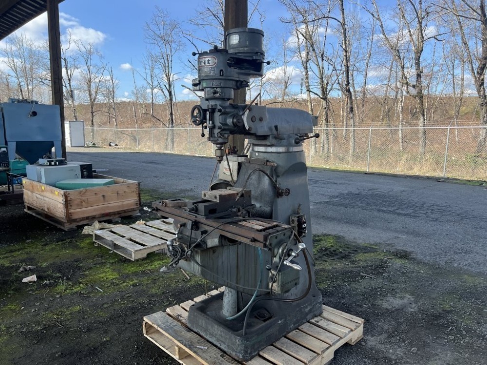 First LC-1 1/2TM Turret Milling Machine | J. Stout Auction