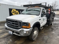 2001 Ford F450 SD Flatbed Truck
