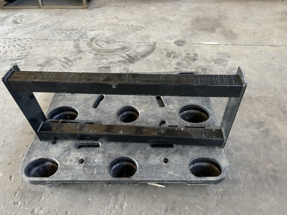 2023 AGT Skidsteer Attachment Frame | J. Stout Auction