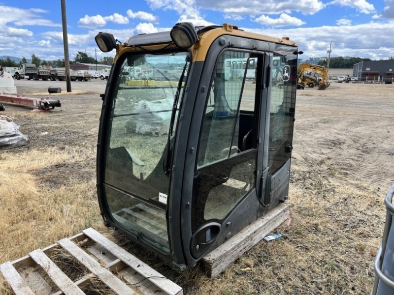 John Deere 270D LC Cab