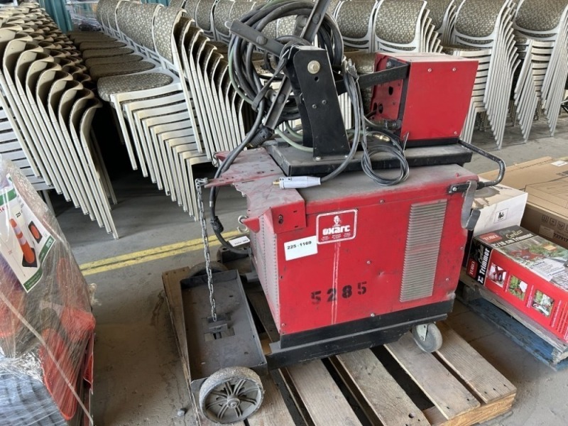 Lincoln Idealarc CV-300 MIG Welder