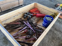 Chain Wrenches & Triangle Reflectors