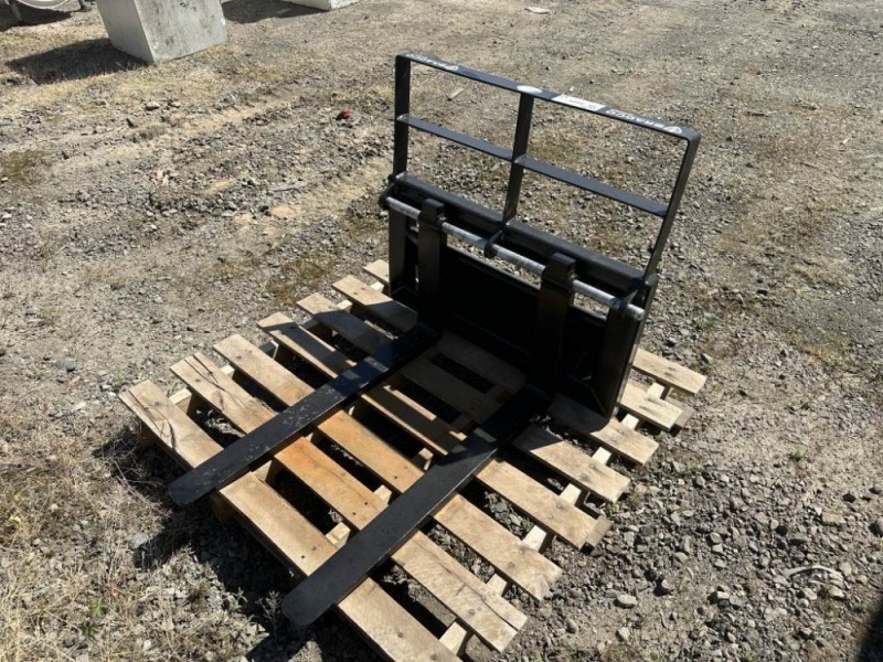 2018 Paladin 3' Fork Attachment