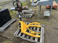 55 Gallon Pallet Truck Drum Lifter
