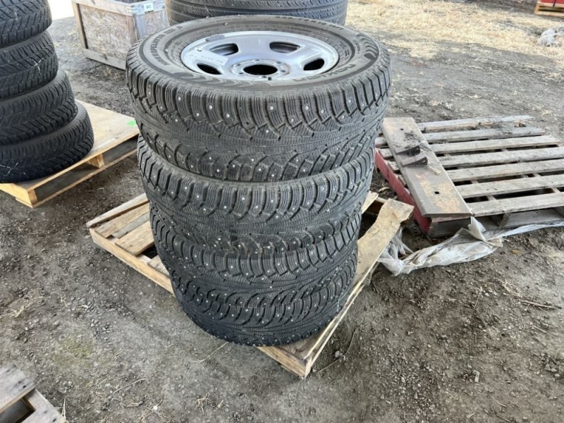 Nokian Studded Tires on Rim, 245/70R16