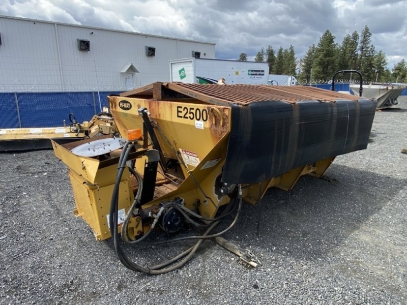 Hi-Way E2500 Salt & Sand Spreader