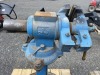 Standing Vice Grip - 3
