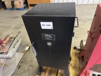 Masterbuilt Pro Electric Smoker
