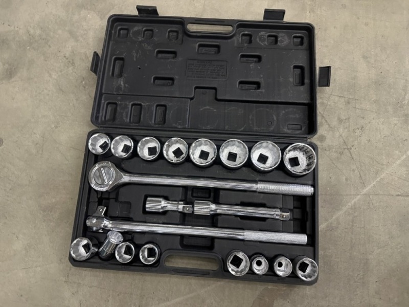 Pittsburgh 20 Piece Jumbo Socket Set