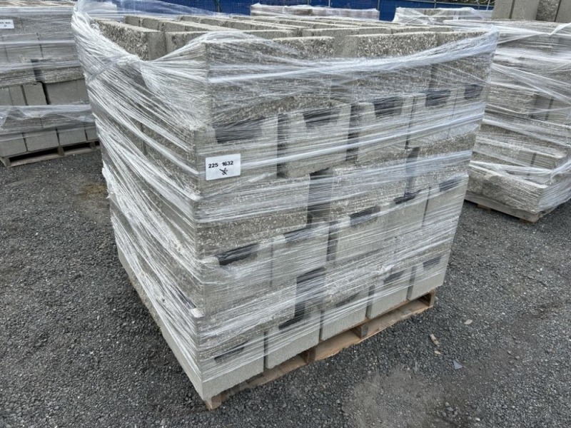 Concrete Splitface California Bond Beam