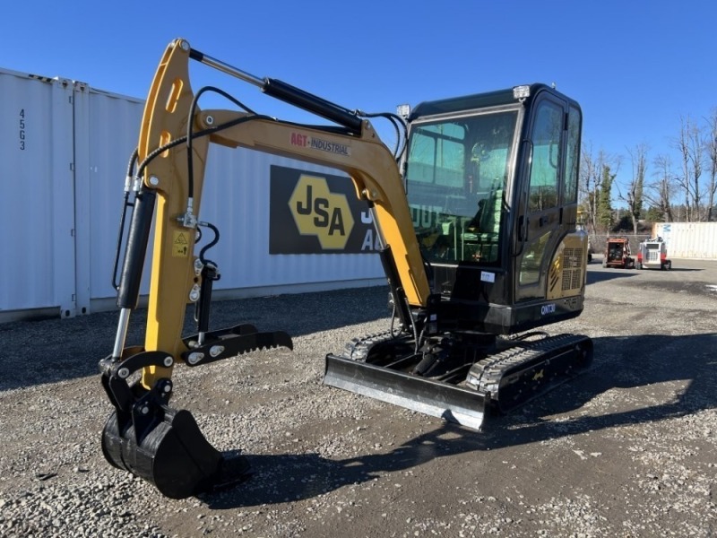 2025 AGT QNT30 Mini Hydraulic Excavator