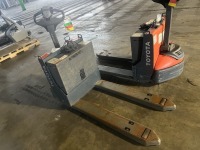 2021 Toyota 8HBW23 Electric Pallet Jack