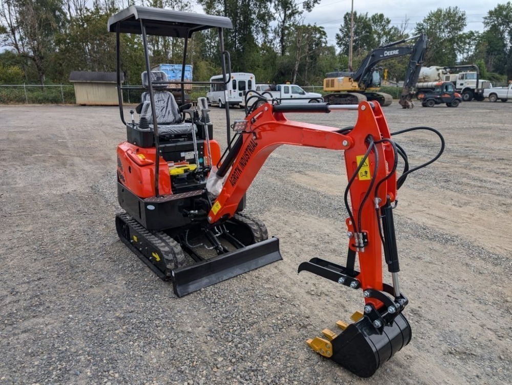2025 CFG NT18K Mini Hydraulic Excavator | J. Stout Auction