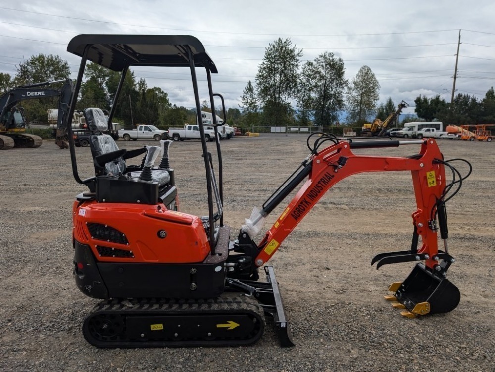 2025 CFG NT18K Mini Hydraulic Excavator | J. Stout Auction